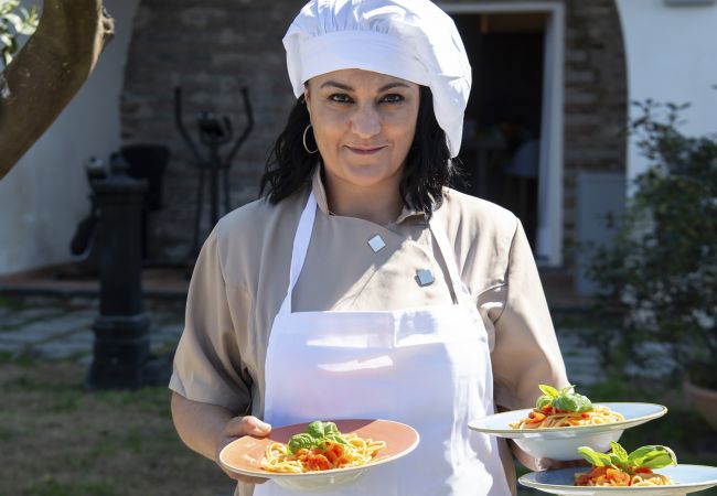 Villa in Sorrento - AMORE RENTALS -Villa Galidia with Jacuzzi, Sea View, Garden and Air Conditioning Villa in Sorrento - AMORE RENTALS -Villa Galidia with Jacuzzi, Sea View, Garden and Air Conditioning