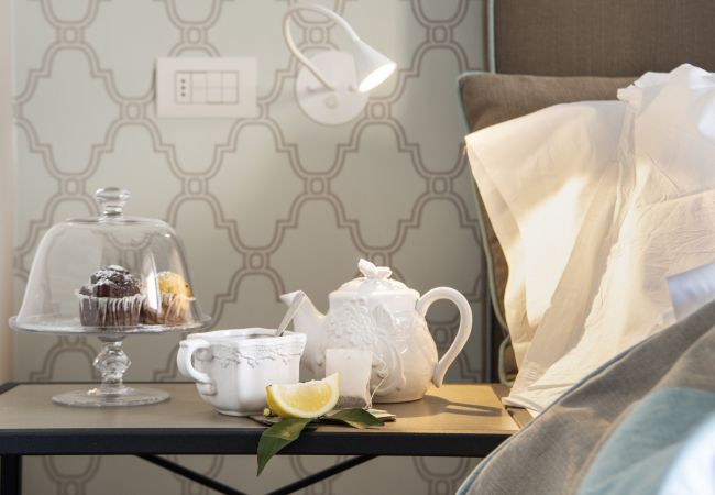 Villa in Sorrento - AMORE RENTALS -Villa Galidia with Jacuzzi, Sea View, Garden and Air Conditioning Villa in Sorrento - AMORE RENTALS -Villa Galidia with Jacuzzi, Sea View, Garden and Air Conditioning