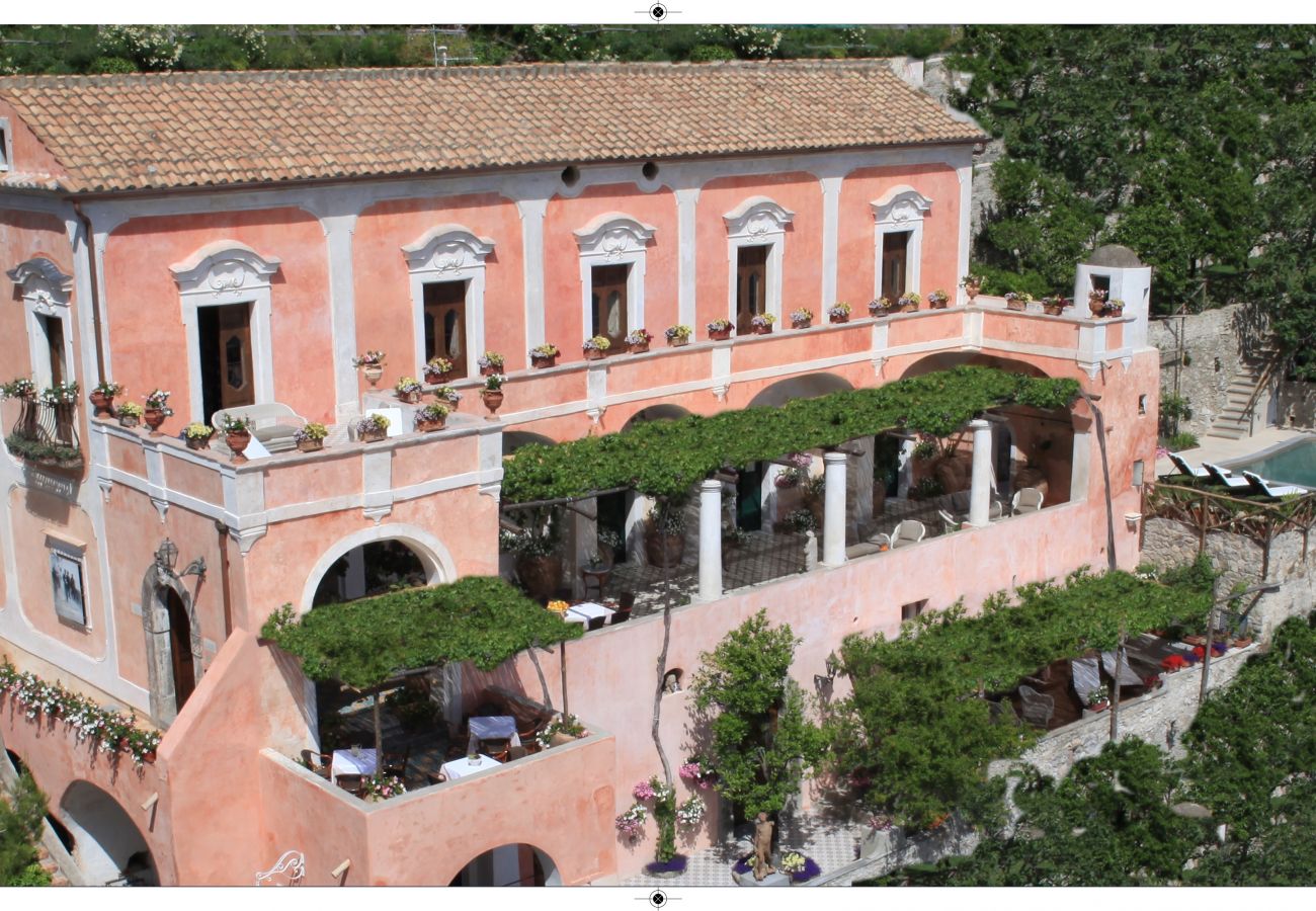 Villa in Positano - AMORE RENTALS - Villa Angelina with private Pool, Sea View, Chef and Breakfast Ideal for Weddings