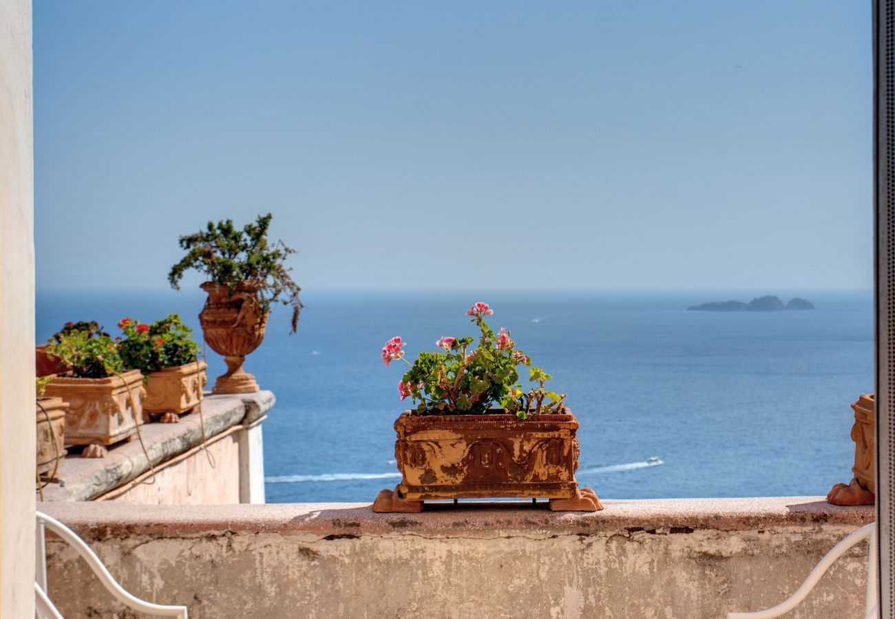 Villa in Positano - AMORE RENTALS - Villa Angelina with private Pool, Sea View, Chef and Breakfast Ideal for Weddings