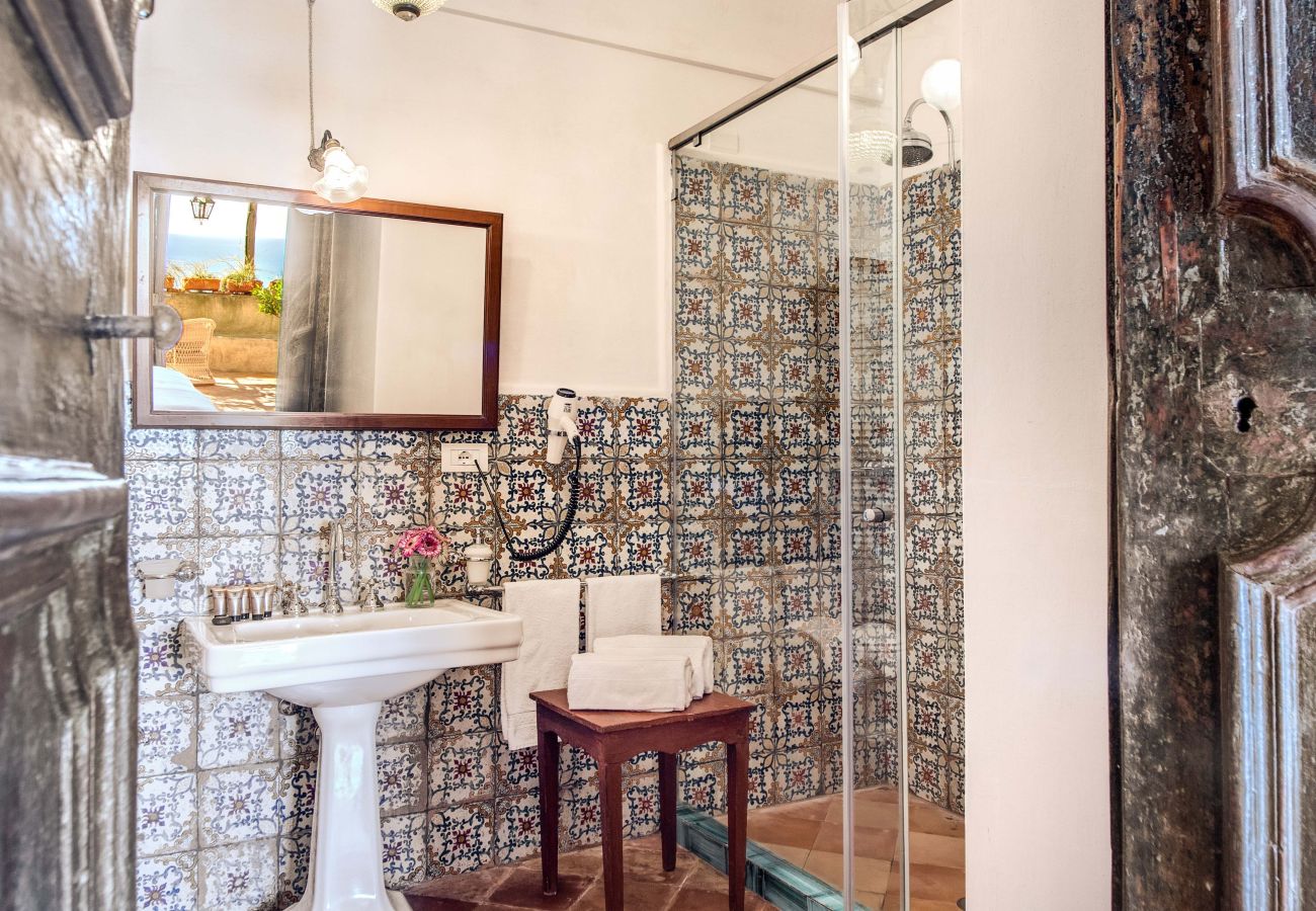 Villa in Positano - AMORE RENTALS - Villa San Giacomo – Historic Luxury Villa with Sea View