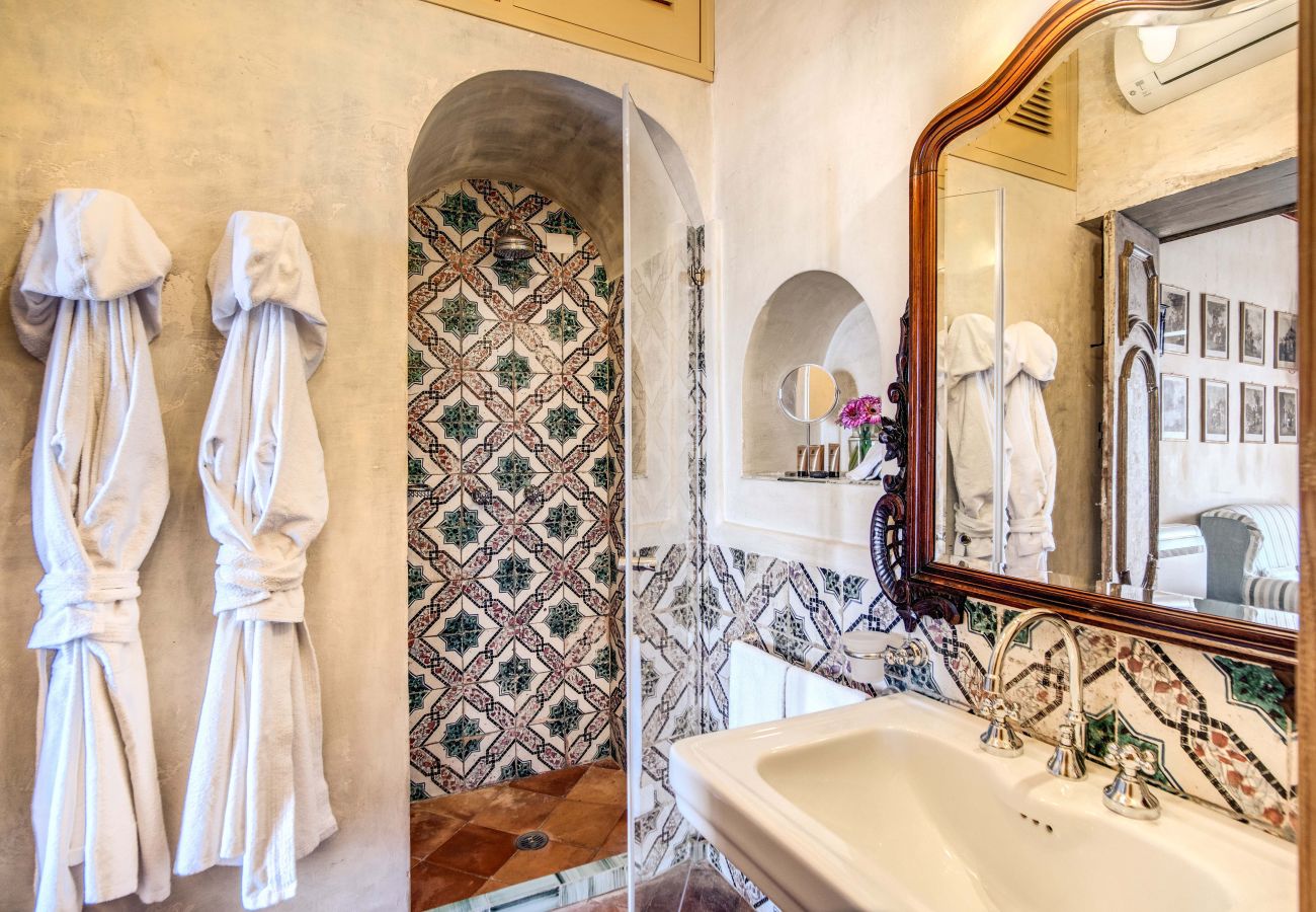Villa in Positano - AMORE RENTALS - Villa San Giacomo 1 – Historic Luxury Villa with Sea View
