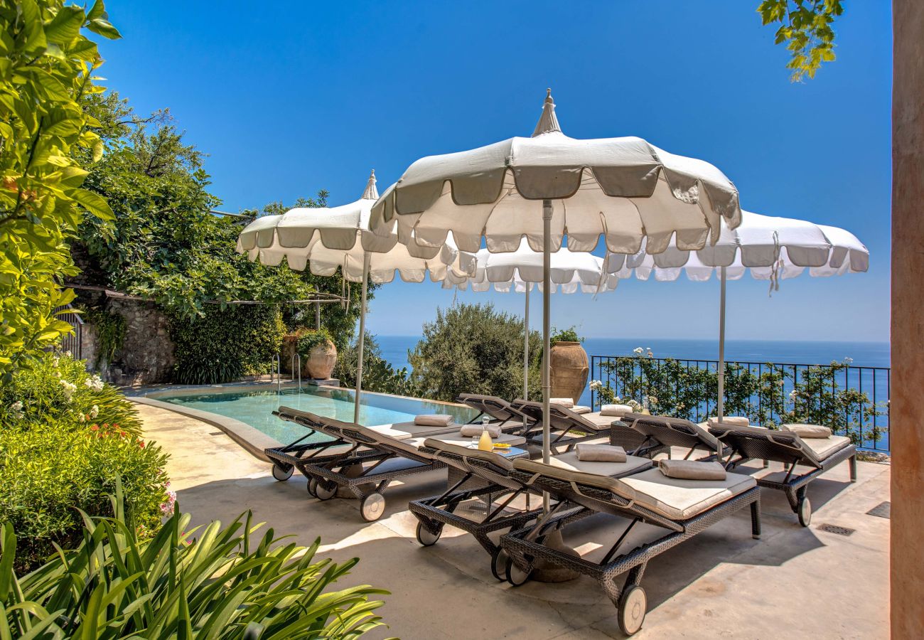 Villa in Positano - AMORE RENTALS - Villa San Giacomo 1 – Historic Luxury Villa with Sea View