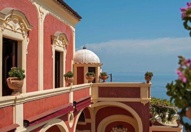 Villa in Positano - AMORE RENTALS - Palazzo Santa Croce with heated Pool, Sea View, Chef and Breakfast Ideal for Weddings Villa in Positano - AMORE RENTALS - Palazzo Santa Croce with heated Pool, Sea View, Chef and Breakfast Ideal for Weddings