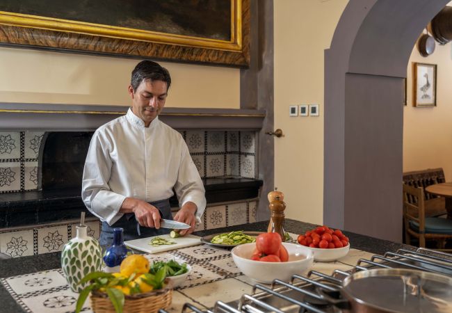 Villa in Positano - AMORE RENTALS - Palazzo Santa Croce with heated Pool, Sea View, Chef and Breakfast Ideal for Weddings Villa in Positano - AMORE RENTALS - Palazzo Santa Croce with heated Pool, Sea View, Chef and Breakfast Ideal for Weddings