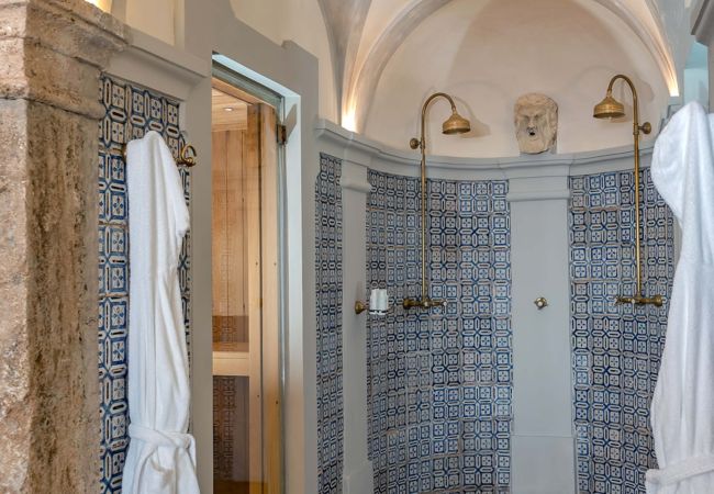Villa in Positano - AMORE RENTALS - Palazzo Santa Croce with heated Pool, Sea View, Chef and Breakfast Ideal for Weddings Villa in Positano - AMORE RENTALS - Palazzo Santa Croce with heated Pool, Sea View, Chef and Breakfast Ideal for Weddings