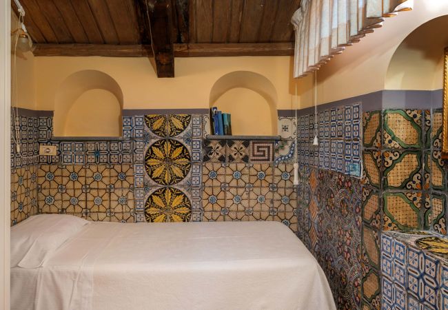 Villa in Positano - AMORE RENTALS - Palazzo Santa Croce with heated Pool, Sea View, Chef and Breakfast Ideal for Weddings Villa in Positano - AMORE RENTALS - Palazzo Santa Croce with heated Pool, Sea View, Chef and Breakfast Ideal for Weddings