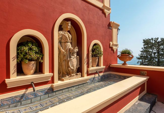 Villa in Positano - AMORE RENTALS - Palazzo Santa Croce with heated Pool, Sea View, Chef and Breakfast Ideal for Weddings Villa in Positano - AMORE RENTALS - Palazzo Santa Croce with heated Pool, Sea View, Chef and Breakfast Ideal for Weddings