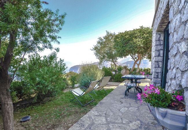 House in Sorrento - AMORE RENTALS - Casa La Giuggiola with Private Pool, Sea View, Garden and Parking