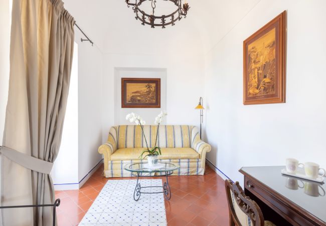 Villa in Sant´Agata sui Due Golfi - AMORE RENTALS - Villa Jasmine with Private Pool Ideal for Weddings Villa in Sant´Agata sui Due Golfi - AMORE RENTALS - Villa Jasmine with Private Pool Ideal for Weddings