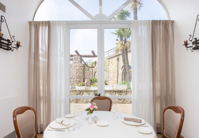 Villa in Sant´Agata sui Due Golfi - AMORE RENTALS - Villa Jasmine with Private Pool Ideal for Weddings Villa in Sant´Agata sui Due Golfi - AMORE RENTALS - Villa Jasmine with Private Pool Ideal for Weddings