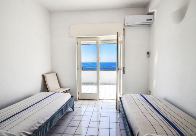 Villa in Massa Lubrense - AMORE RENTALS - Villa Terri with Sea View, Private Pool, Direct Sea Access and Parking Villa in Massa Lubrense - AMORE RENTALS - Villa Terri with Sea View, Private Pool, Direct Sea Access and Parking