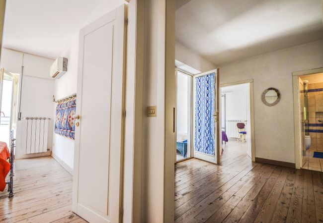Villa in Massa Lubrense - AMORE RENTALS - Villa Terri with Sea View, Private Pool, Direct Sea Access and Parking Villa in Massa Lubrense - AMORE RENTALS - Villa Terri with Sea View, Private Pool, Direct Sea Access and Parking