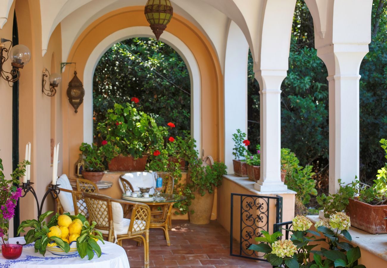 Villa in Capri - AMORE RENTALS - Casa Eliana, Historic Villa with Garden and Terraces in Capri