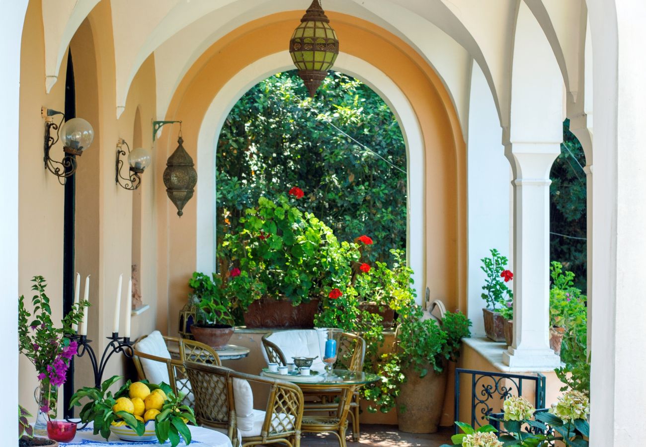 Villa in Capri - AMORE RENTALS - Casa Eliana, Historic Villa with Garden and Terraces in Capri