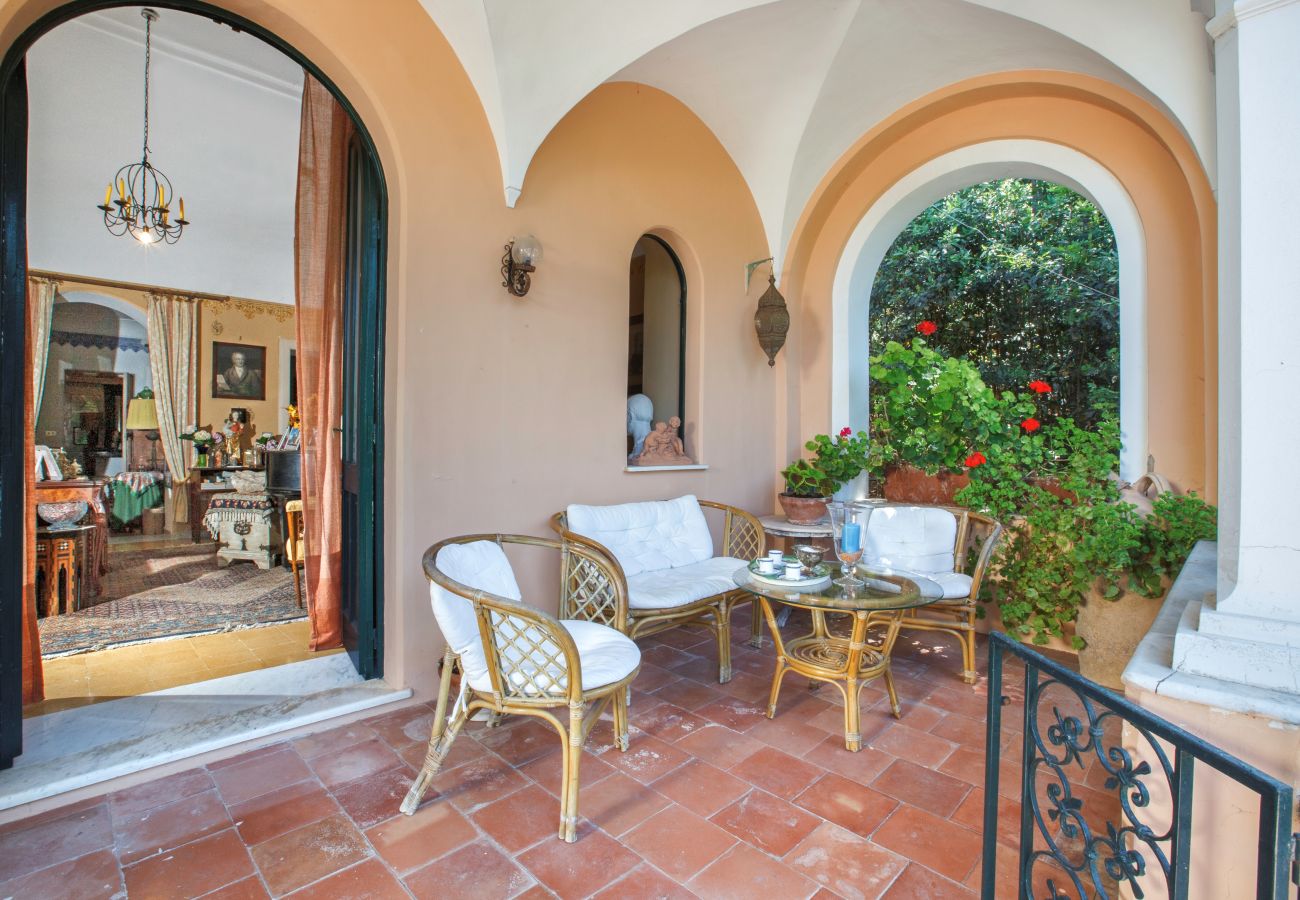 Villa in Capri - AMORE RENTALS - Casa Eliana, Historic Villa with Garden and Terraces in Capri