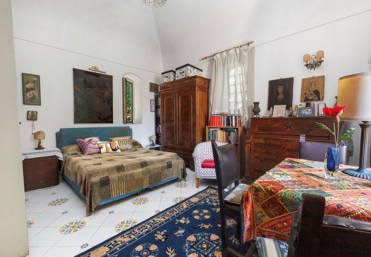 Villa in Capri - AMORE RENTALS - Casa Eliana, Historic Villa with Garden and Terraces in Capri