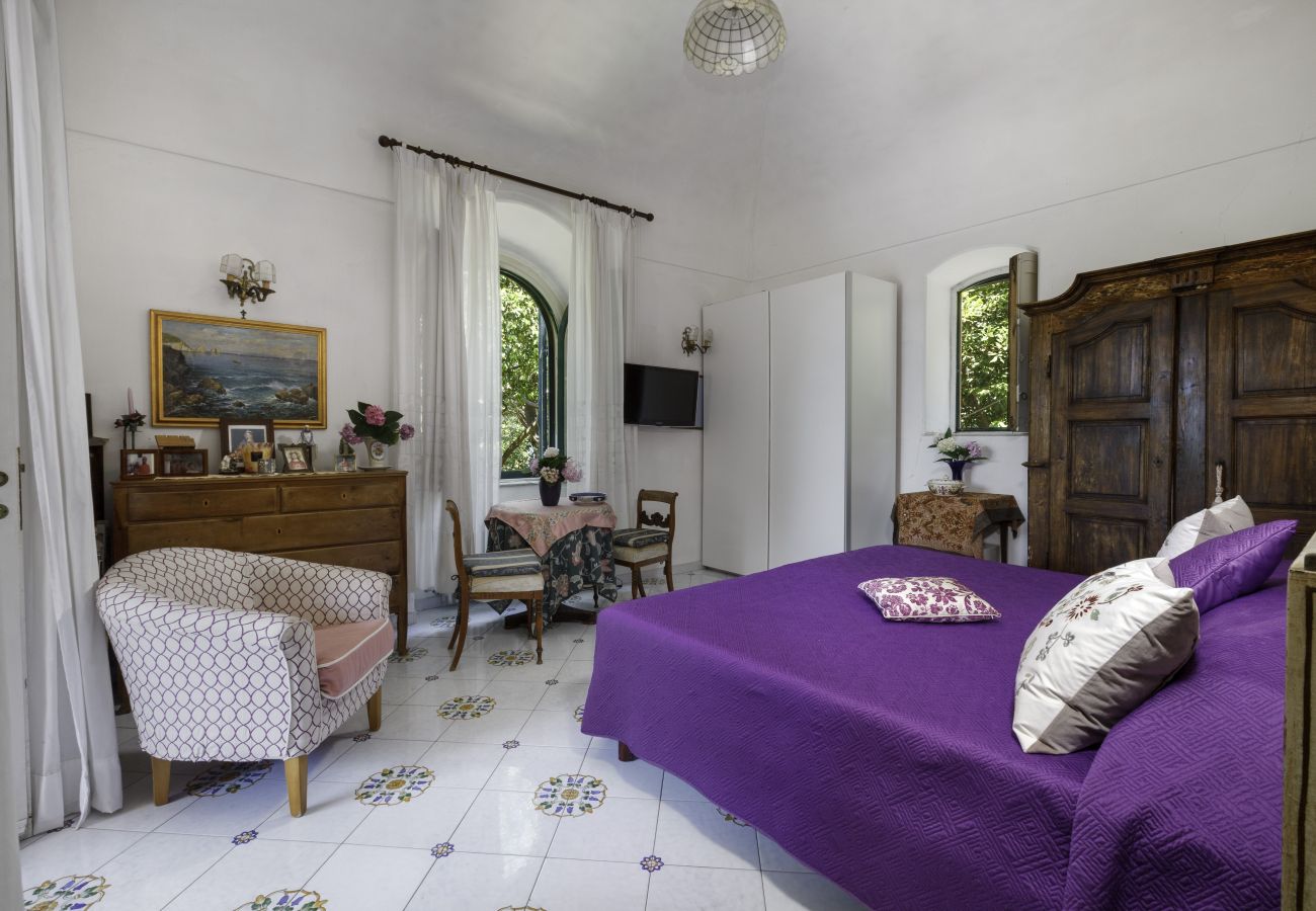 Villa in Capri - AMORE RENTALS - Casa Eliana, Historic Villa with Garden and Terraces in Capri