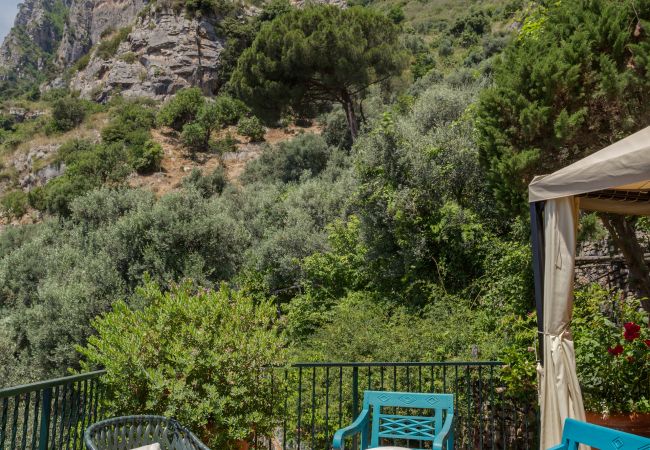 Villa in Positano - AMORE RENTALS -Villa Era with Swimming Pool, Sea View, Terraces and Parking Villa in Positano - AMORE RENTALS -Villa Era with Swimming Pool, Sea View, Terraces and Parking