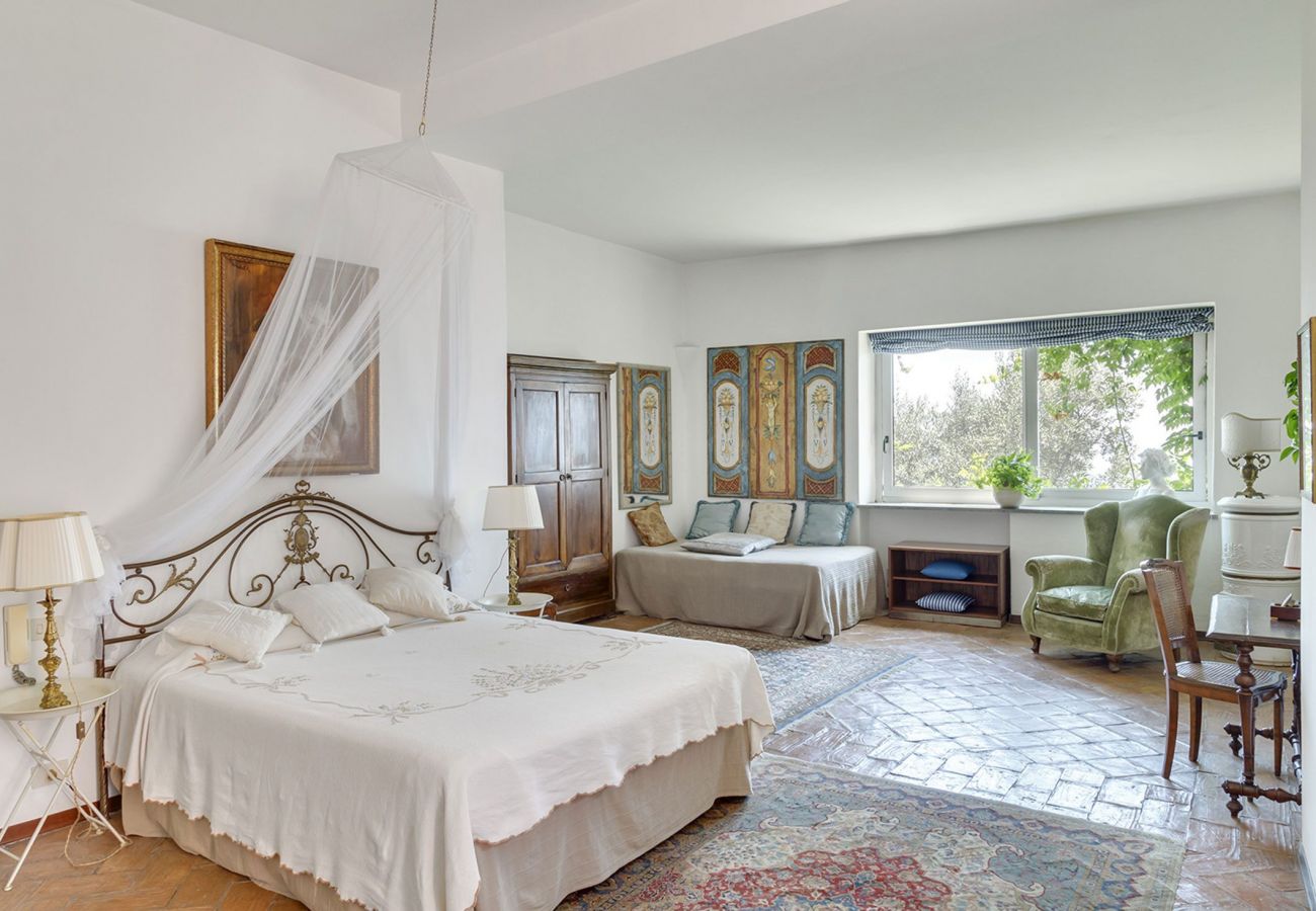 Villa in Positano - AMORE RENTALS -Villa Era with Swimming Pool, Sea View, Terraces and Parking