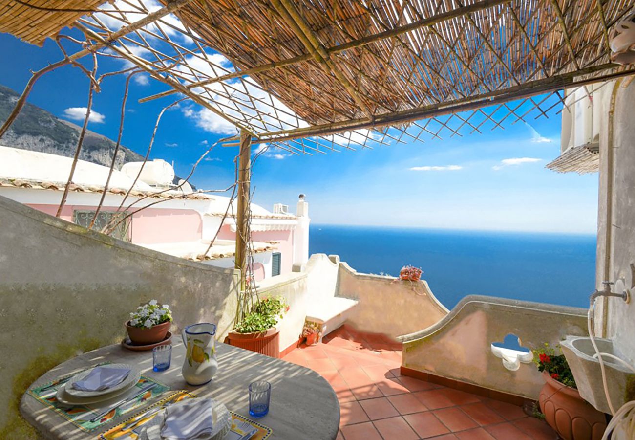 House in Positano - AMORE RENTALS - Casa Coni with Sea View, Terrace and Air Conditioning