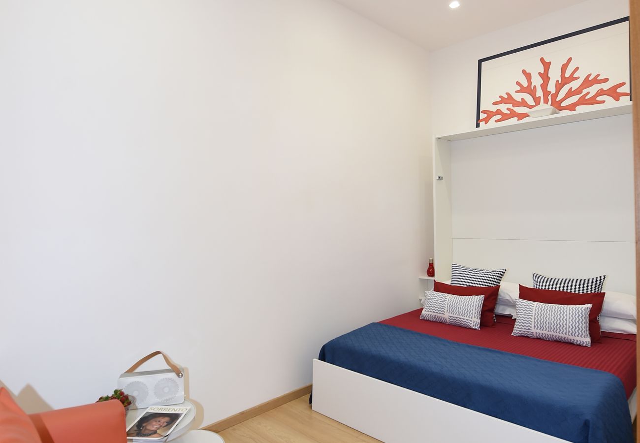 Apartment in Sorrento - AMORE RENTALS - Appartamento Sorrento Center Rooms with Air Conditioning