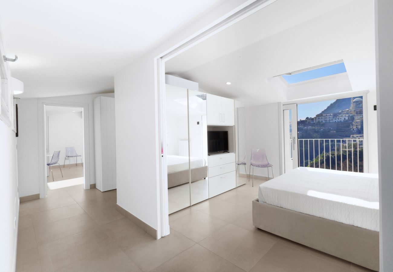 House in Positano - AMORE RENTALS - Casa Cristallo with private Terrace and Sea View