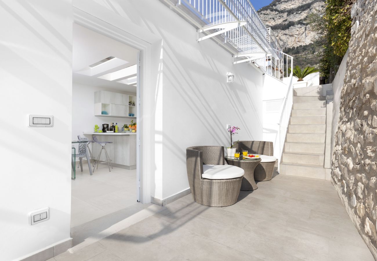 House in Positano - AMORE RENTALS - Casa Cristallo with private Terrace and Sea View