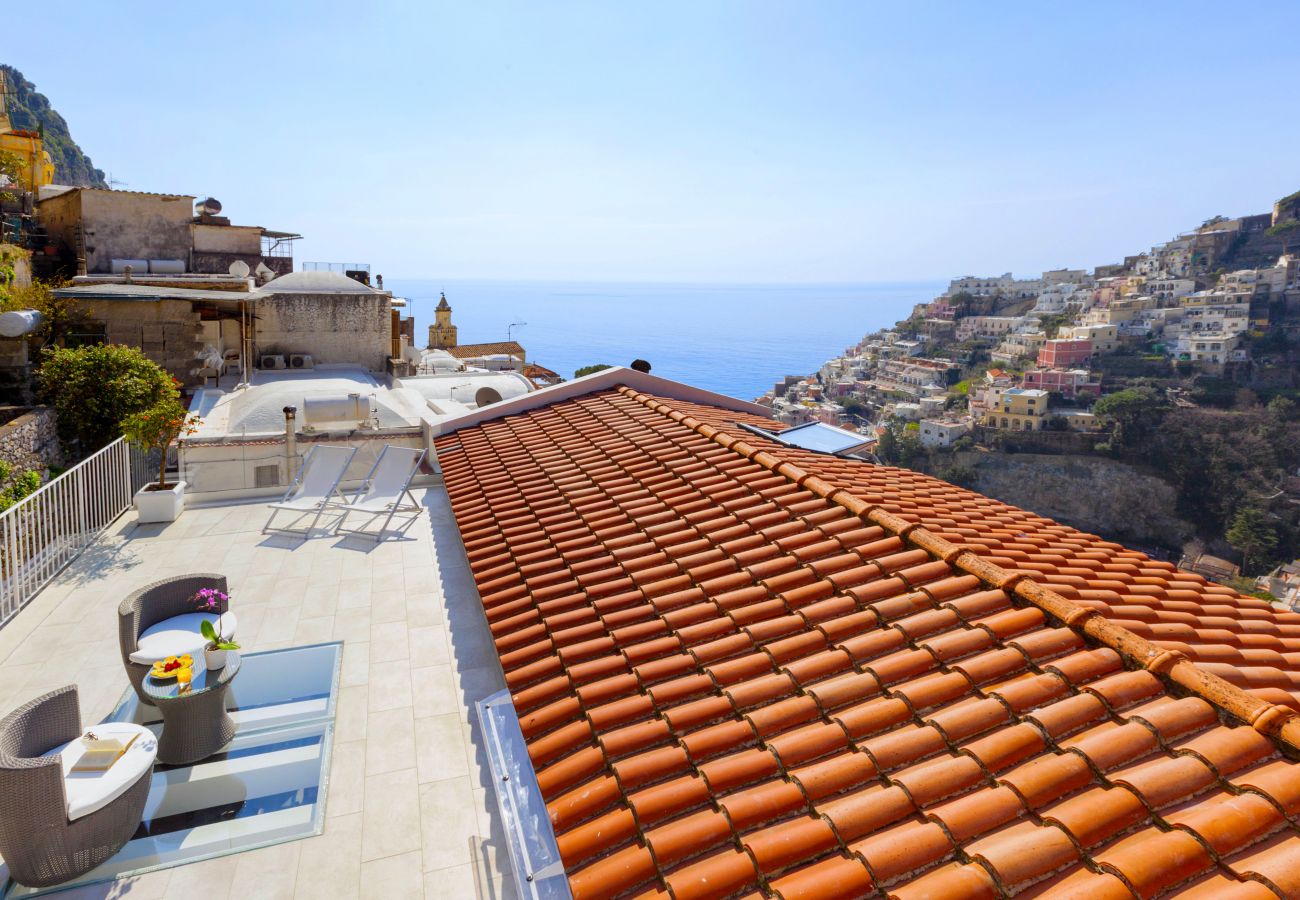 House in Positano - AMORE RENTALS - Casa Cristallo with private Terrace and Sea View