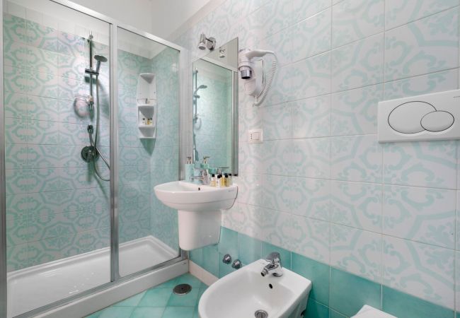 House in Sorrento - AMORE RENTALS - Casa Limoneto with Shared Pool, Garden, Terraces and Parking House in Sorrento - AMORE RENTALS - Casa Limoneto with Shared Pool, Garden, Terraces and Parking
