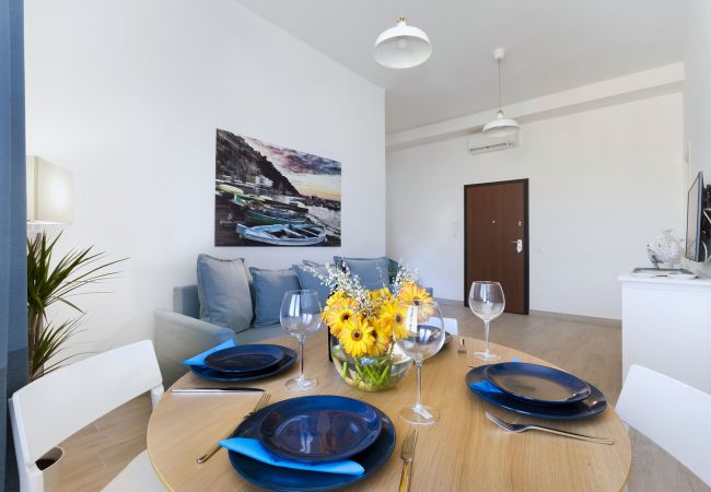 Apartment in Sorrento - AMORE RENTALS - Appartamento Tramontano with Air Conditioning and Internet WI-FI Apartment in Sorrento - AMORE RENTALS - Appartamento Tramontano with Air Conditioning and Internet WI-FI