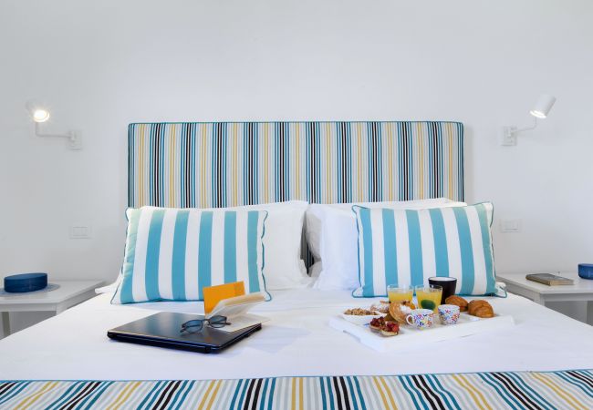 Apartment in Sorrento - AMORE RENTALS - Appartamento Tramontano with Air Conditioning and Internet WI-FI Apartment in Sorrento - AMORE RENTALS - Appartamento Tramontano with Air Conditioning and Internet WI-FI