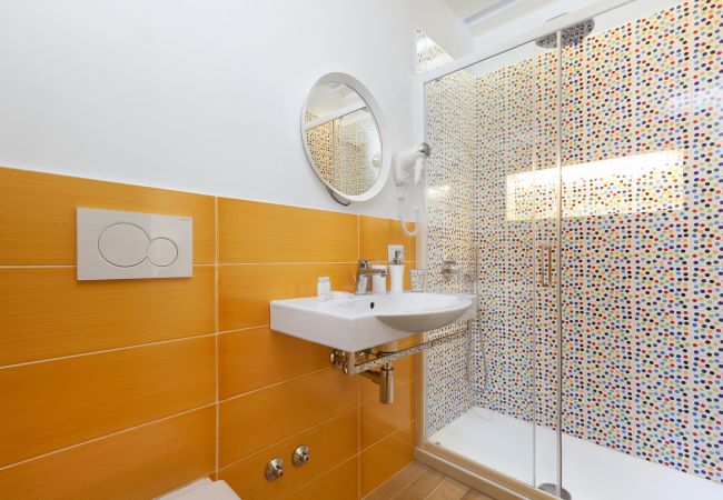 Apartment in Sorrento - AMORE RENTALS - Casa 80 with Air Conditioning and Internet WI-FI Apartment in Sorrento - AMORE RENTALS - Casa 80 with Air Conditioning and Internet WI-FI