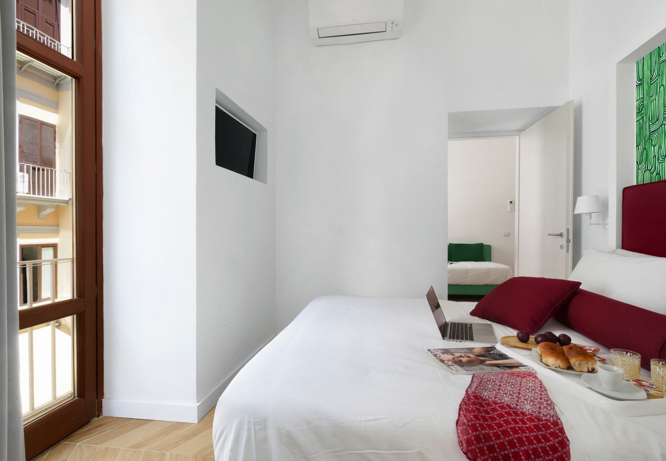 Apartment in Sorrento - AMORE RENTALS - Casa 80 with Air Conditioning and Internet WI-FI