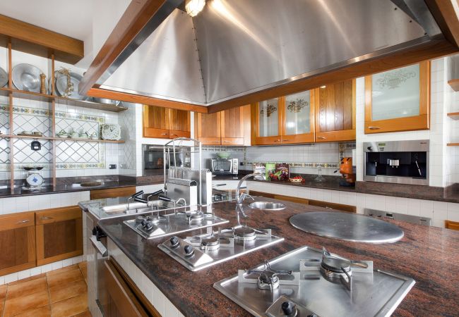 Villa in Massa Lubrense - AMORE RENTALS - Villa Giulia with Private Pool, Sea View, Terraces and Parking Villa in Massa Lubrense - AMORE RENTALS - Villa Giulia with Private Pool, Sea View, Terraces and Parking