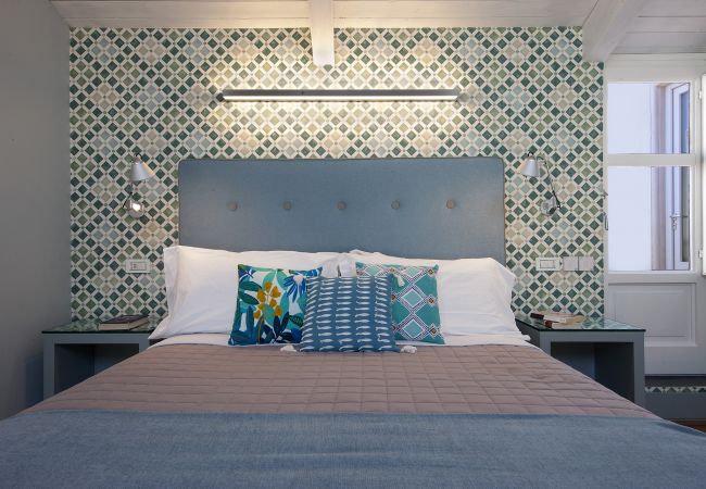 House in Sorrento - AMORE RENTALS - Casa La Maisonette with Air Conditioning, Balcony and Internet WI-FI House in Sorrento - AMORE RENTALS - Casa La Maisonette with Air Conditioning, Balcony and Internet WI-FI