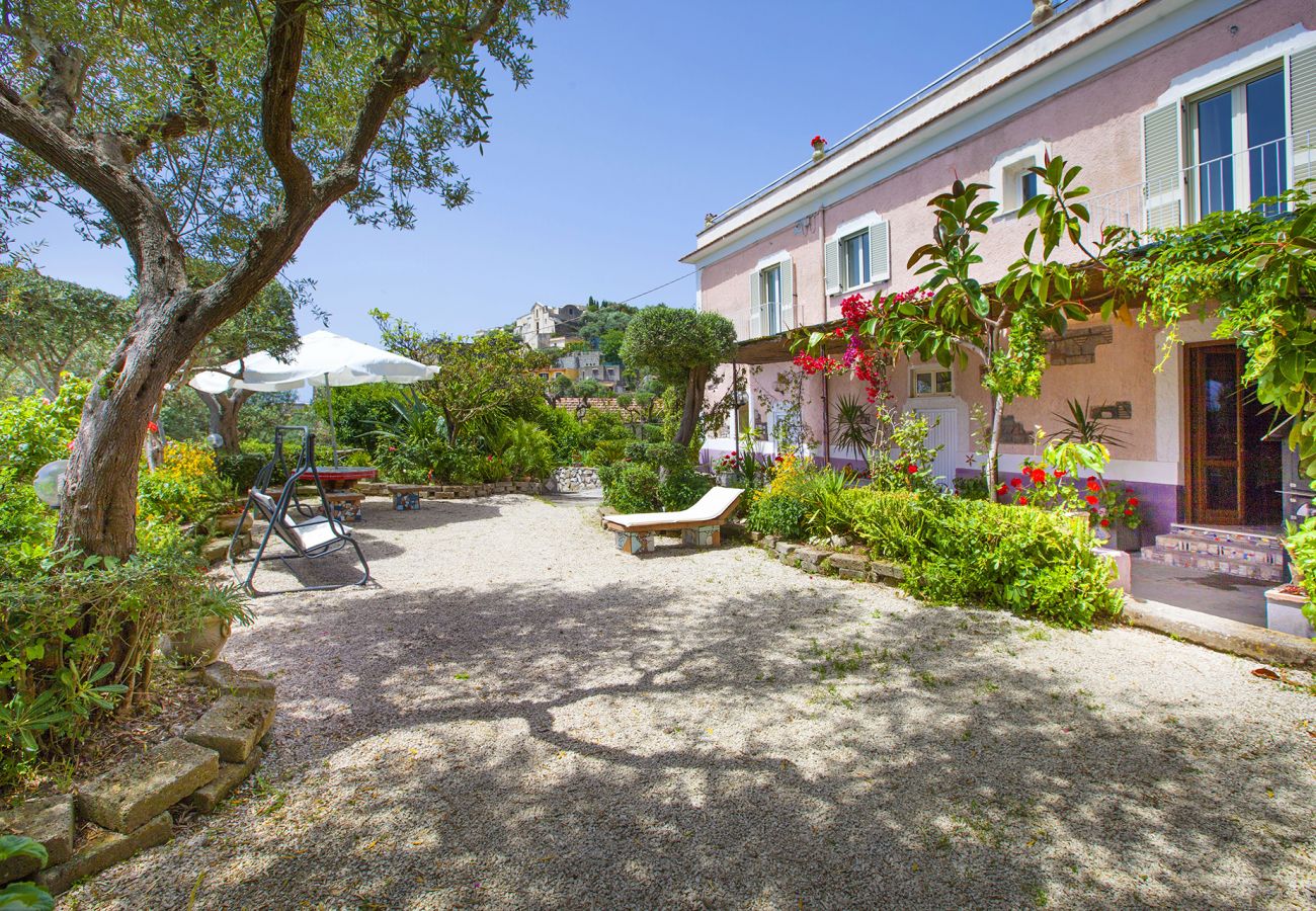 Villa in Massa Lubrense - AMORE RENTALS - Villa Imma with Private Swimming Pool, Sea View and Parking