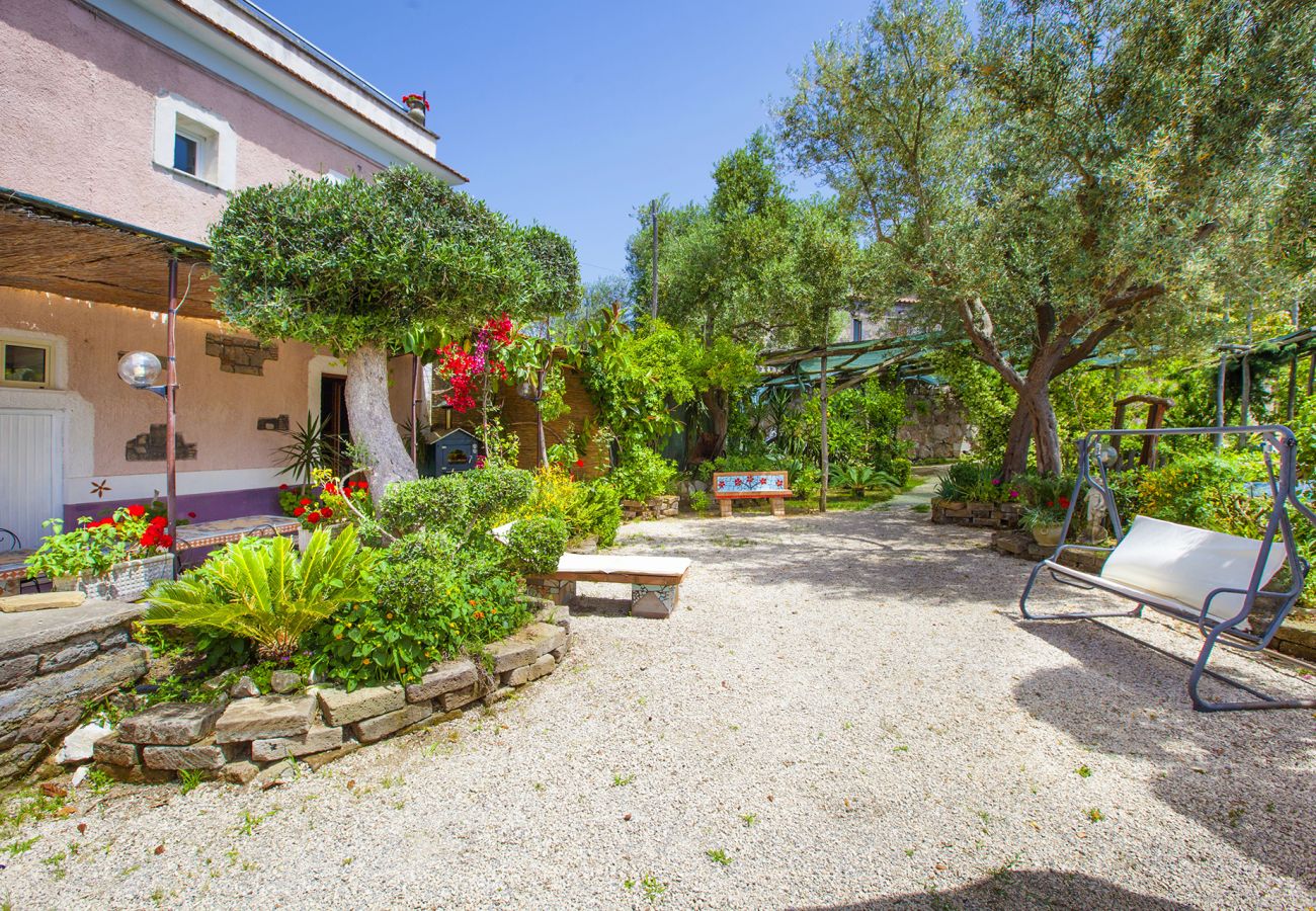 Villa in Massa Lubrense - AMORE RENTALS - Villa Imma with Private Swimming Pool, Sea View and Parking