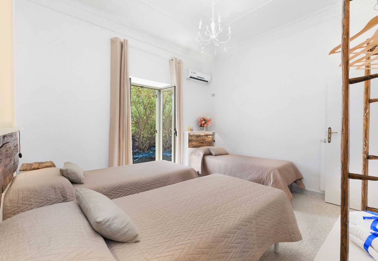 Villa in Massa Lubrense - AMORE RENTALS - Villa Imma with Private Swimming Pool, Sea View and Parking