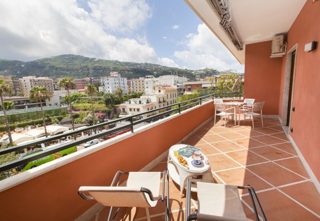  in Sorrento - AMORE RENTALS - Casa Katia with Private Terrace, Air Conditioning and Heating