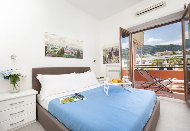 Apartment in Sorrento - AMORE RENTALS - Casa Katia with Private Terrace, Air Conditioning and Heating