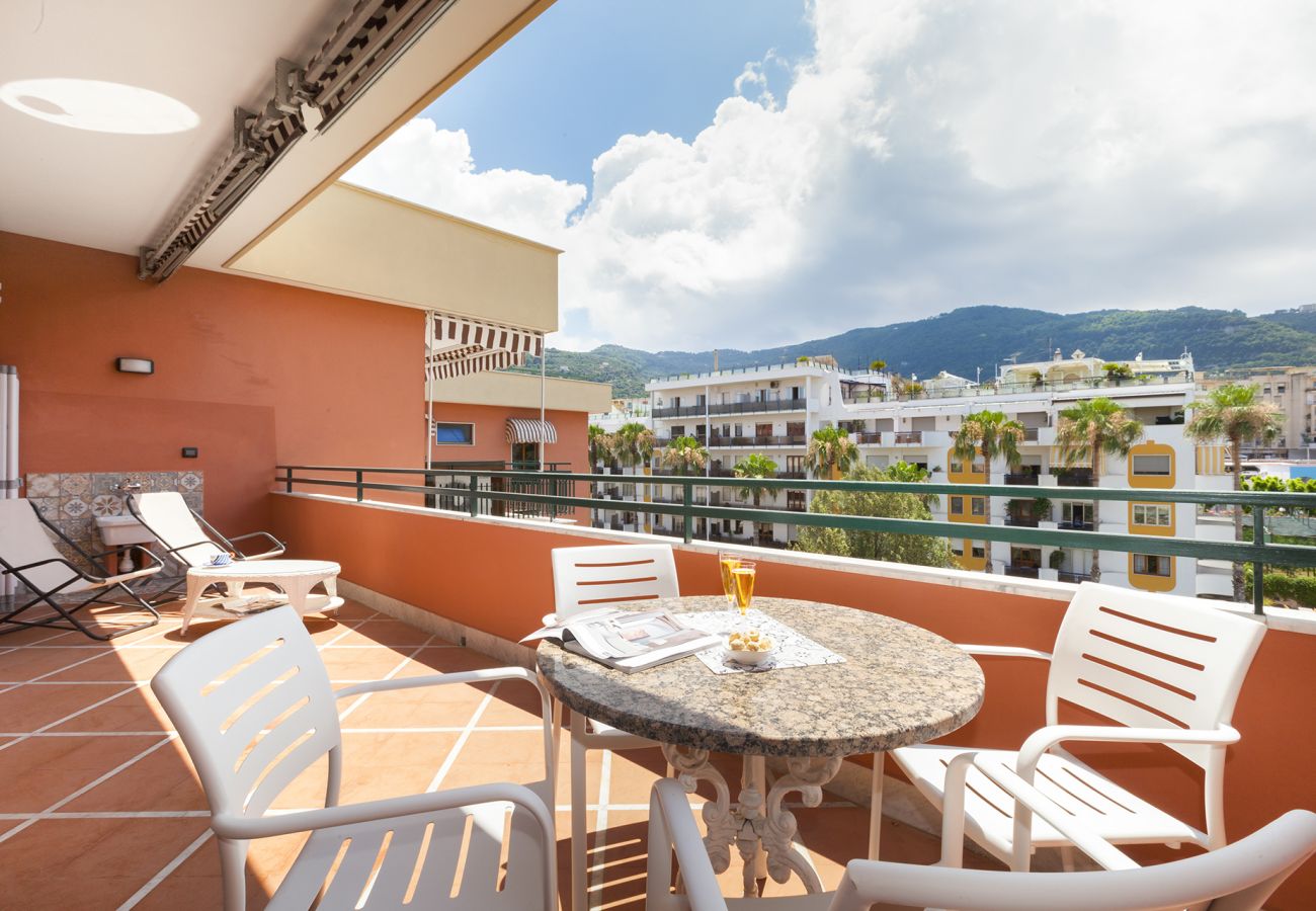 Apartment in Sorrento - AMORE RENTALS - Casa Katia with Private Terrace, Air Conditioning and Heating