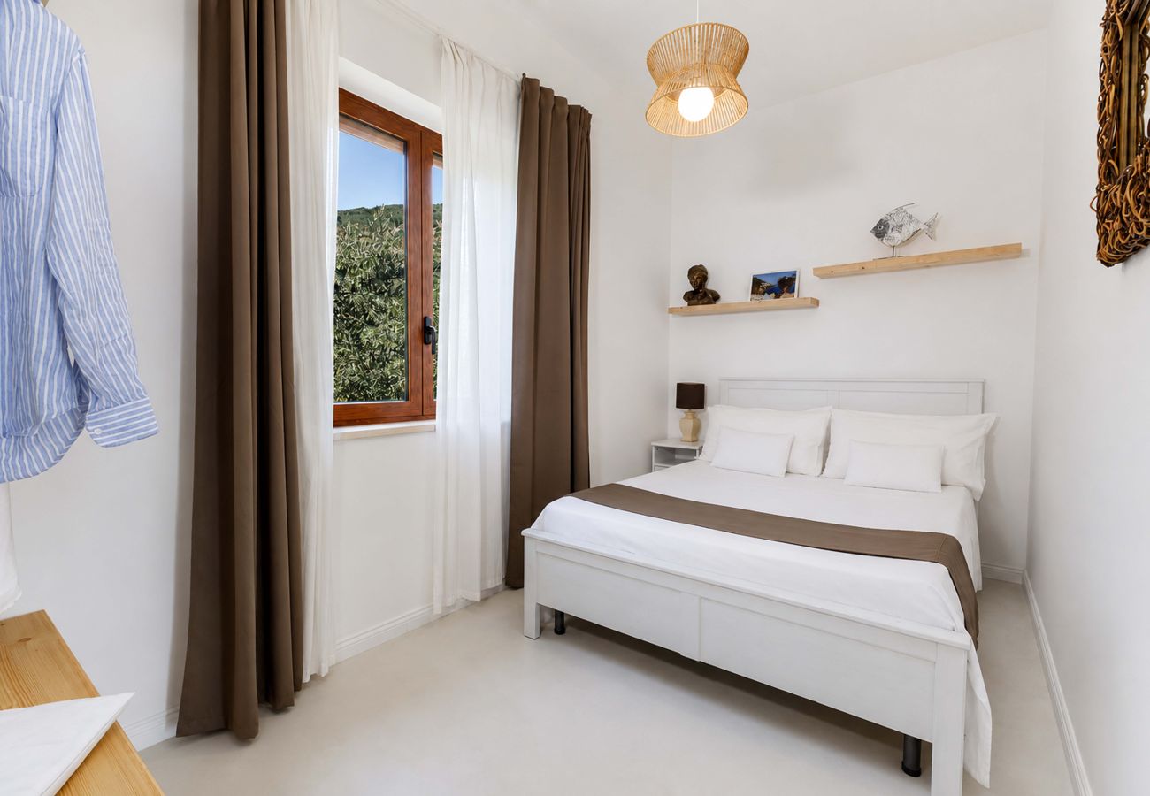 Villa in Massa Lubrense - AMORE RENTALS - Villa Marina with Private Pool, Sea View, Terraces and Parking