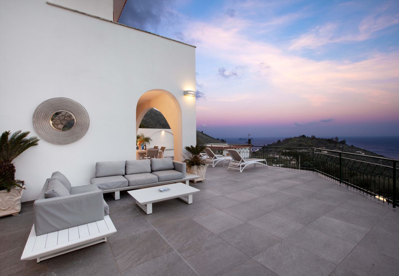 Villa in Massa Lubrense - AMORE RENTALS - Villa Marina with Private Pool, Sea View, Terraces and Parking