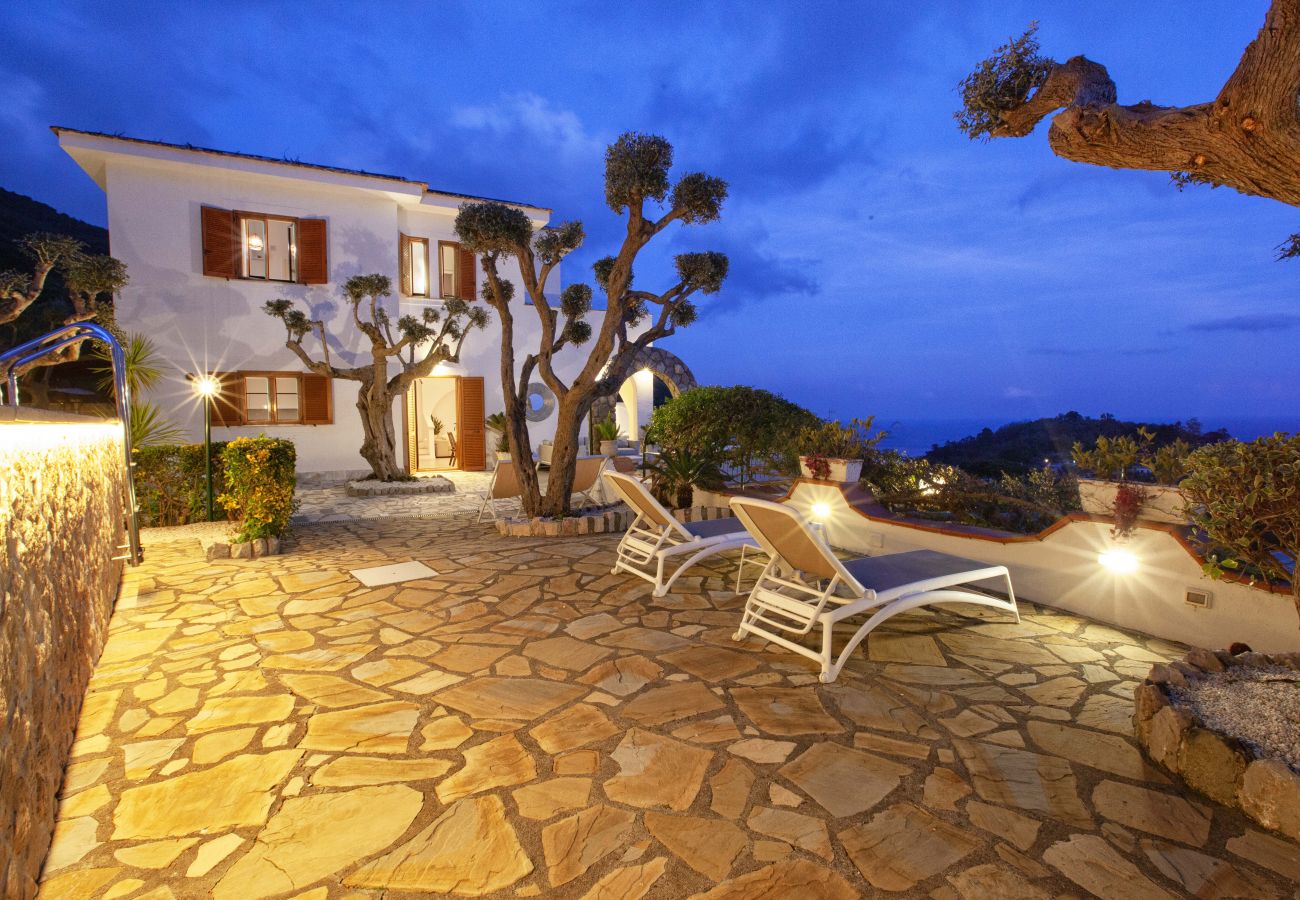 Villa in Massa Lubrense - AMORE RENTALS - Villa Marina with Private Pool, Sea View, Terraces and Parking