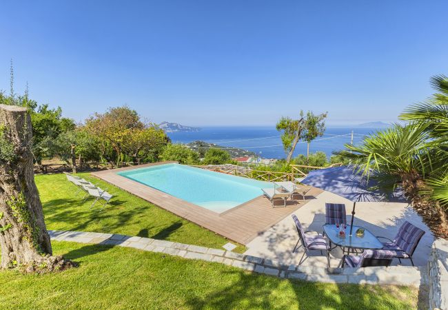 Villa/Dettached house in Sant´Agata sui Due Golfi - Villa Ferrara with Infinity Pool, Sea View, Parking and Garden