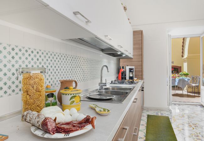 Villa in Sant´Agata sui Due Golfi - Villa Ferrara with Infinity Pool, Sea View, Parking and Garden Villa in Sant´Agata sui Due Golfi - Villa Ferrara with Infinity Pool, Sea View, Parking and Garden