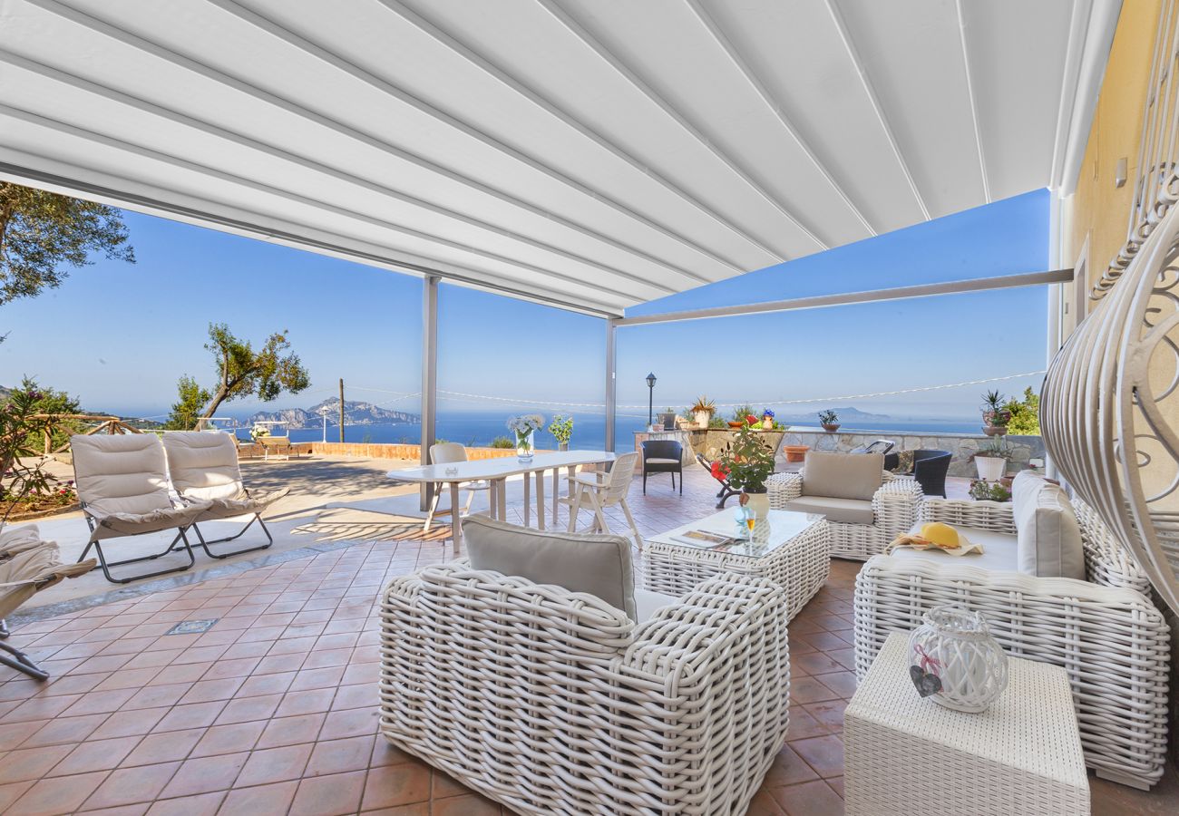 Villa in Sant´Agata sui Due Golfi - Villa Ferrara with Infinity Pool, Sea View, Parking and Garden