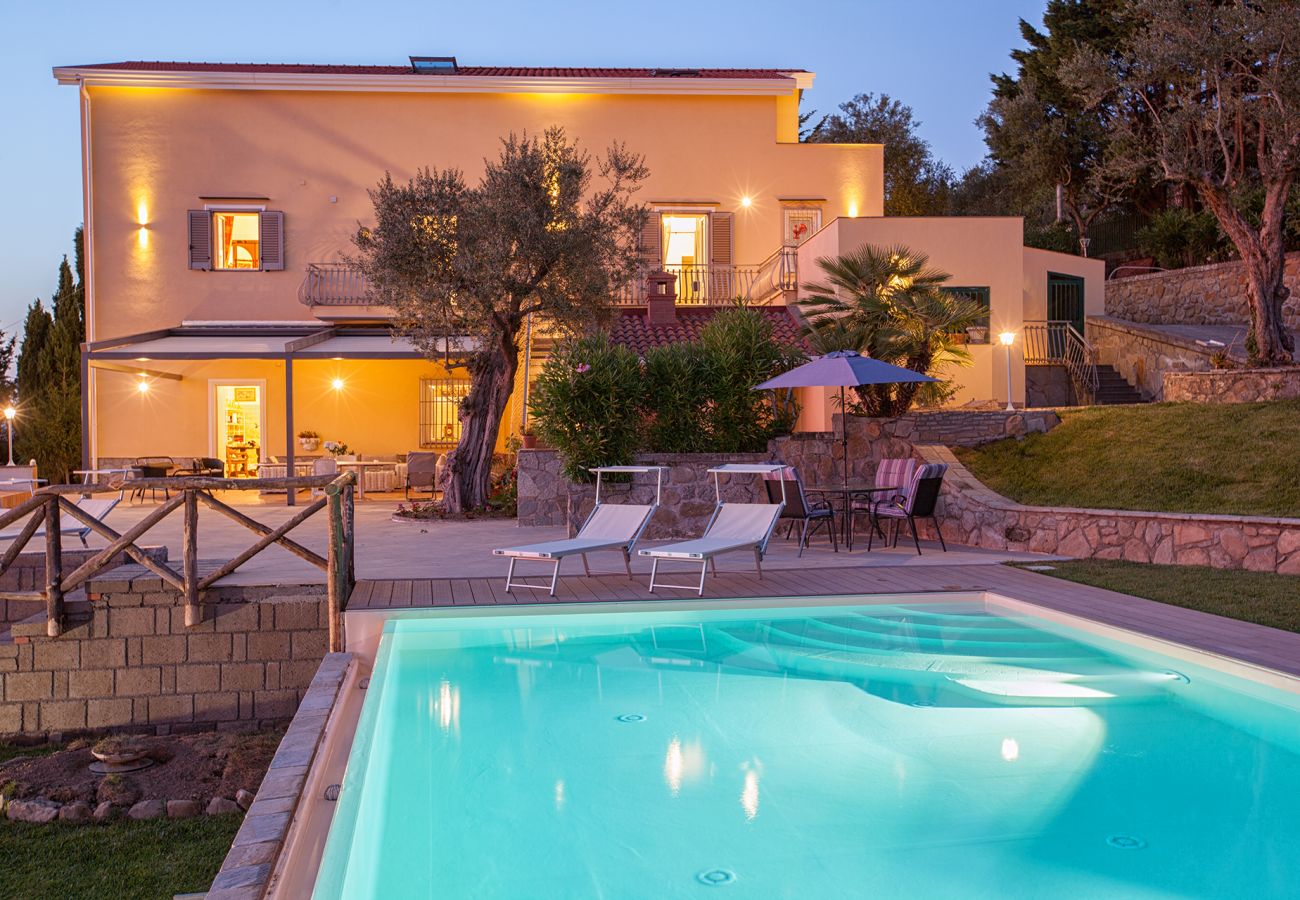Villa in Sant´Agata sui Due Golfi - Villa Ferrara with Infinity Pool, Sea View, Parking and Garden
