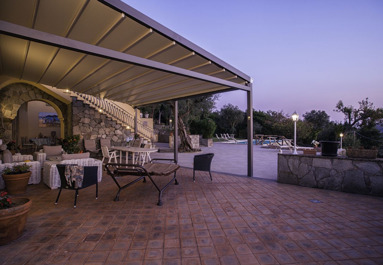 Villa in Sant´Agata sui Due Golfi - Villa Ferrara with Infinity Pool, Sea View, Parking and Garden
